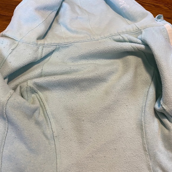 Lululemon Scuba Hoodie - Picture 6 of 8